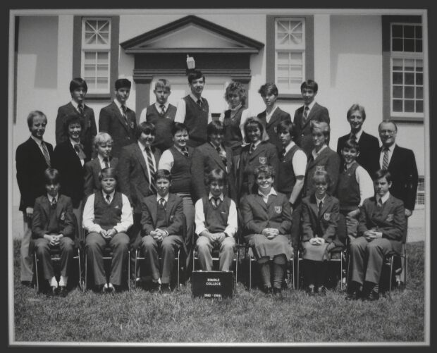 Rundle College 1985-86 students and staff photo.